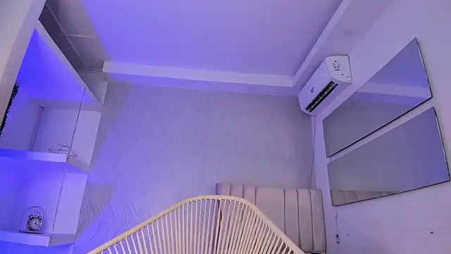 flavia cruz online show from January 31, 7:23 pm