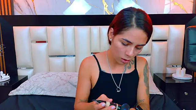 NicoleEsposito online show from October 14, 1:30 am