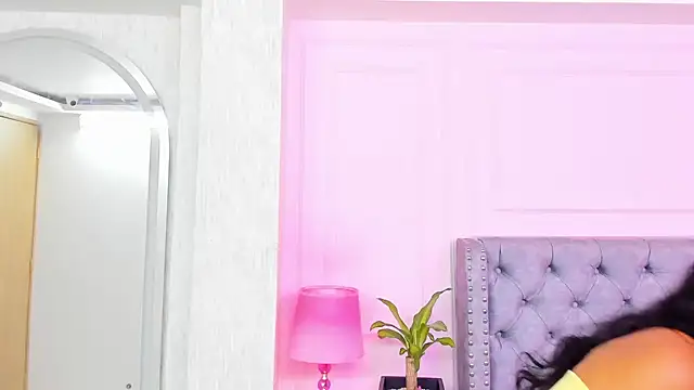 HaileeRoberts online show from January 31, 7:11 pm