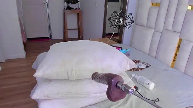 Konny May online show from December 19, 2:48 am