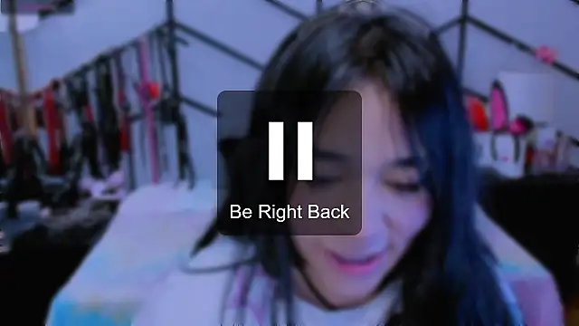 AlanaLuck online show from November 21, 8:00 pm