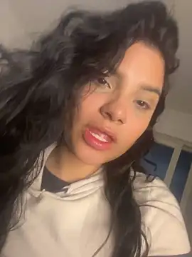 Snapshot of lolaa_staars chatting on October 10, 6:29 am lolaa staars online show from October 10, 6:29 am