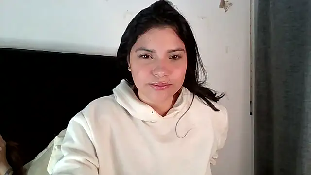 lolaa staars online show from November 22, 7:44 am