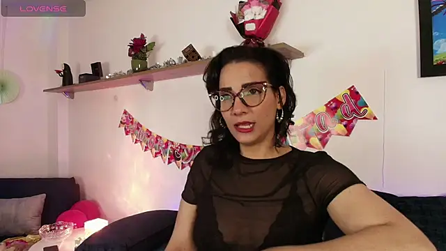 Elliee  online show from September 15, 2:58 pm