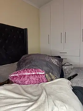 DarkBerry87 online show from March 7, 9:11 pm