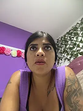 SolanyiVera online show from February 11, 9:49 pm