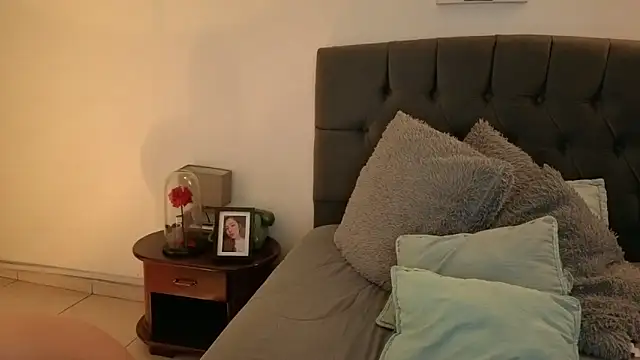 Emma Lombardi online show from March 3, 1:17 pm