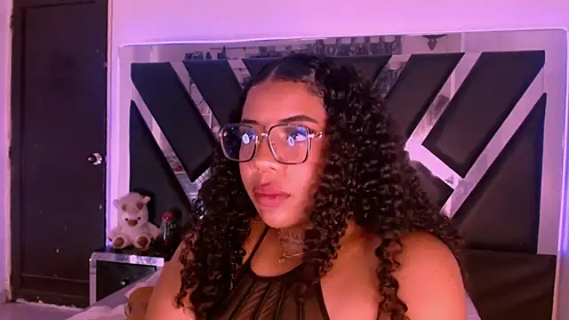 MelannyTylor online show from July 14, 2:05 am