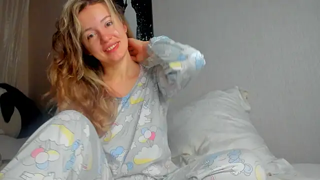 foxy blond online show from December 23, 12:25 am