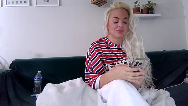 badblondebunny online show from January 8, 1:53 am