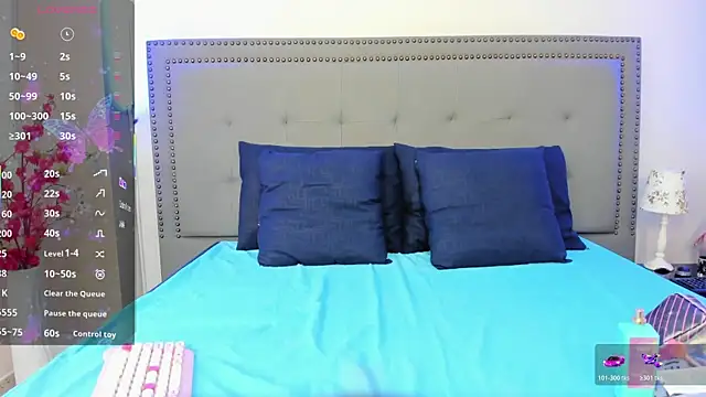 EvaaLovia1 online show from April 11, 4:07 am