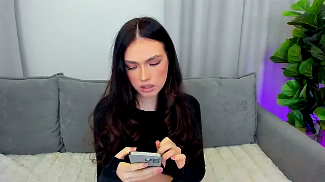 sexyangeloux online show from December 15, 1:11 am