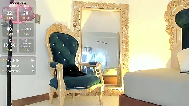Snapshot of Ari_sunshine_ chatting on October 2, 6:18 am Ari sunshine online show from October 2, 6:18 am
