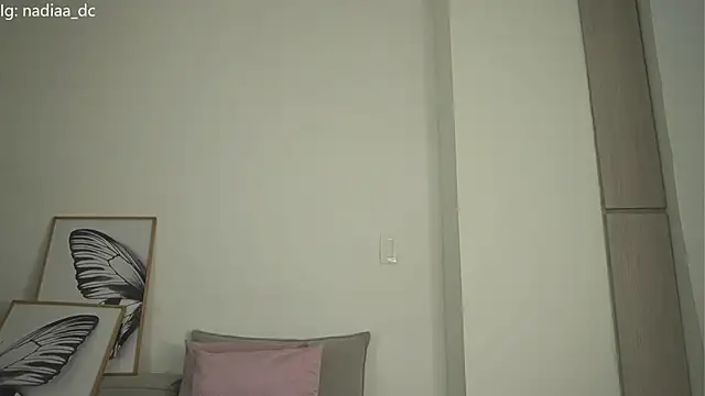 Nadiaa  online show from April 7, 4:47 am