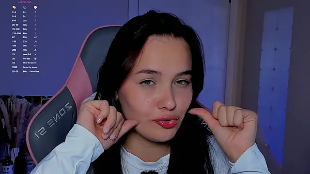 Snapshot of _Sweetie_ chatting on October 18, 7:26 pm  Sweetie  online show from October 18, 7:26 pm