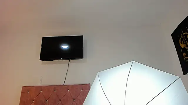 Vahiolet smith online show from January 6, 3:43 am