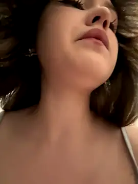 Peachy Dream online show from September 29, 6:13 pm