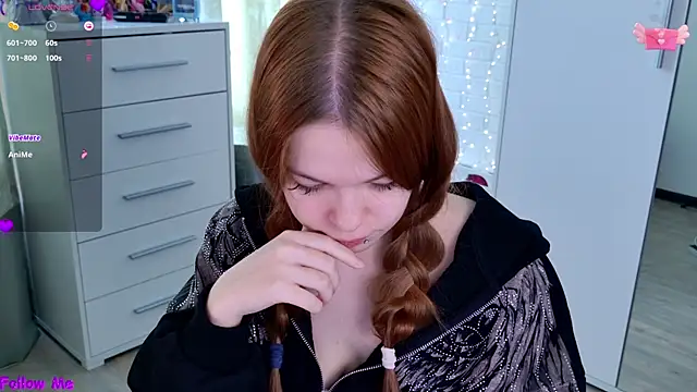 ValBae online show from April 15, 7:09 am