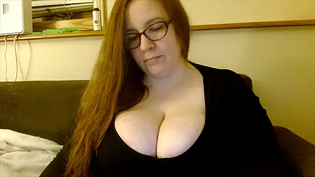 KayleeHollyxxx online show from October 30, 4:04 am