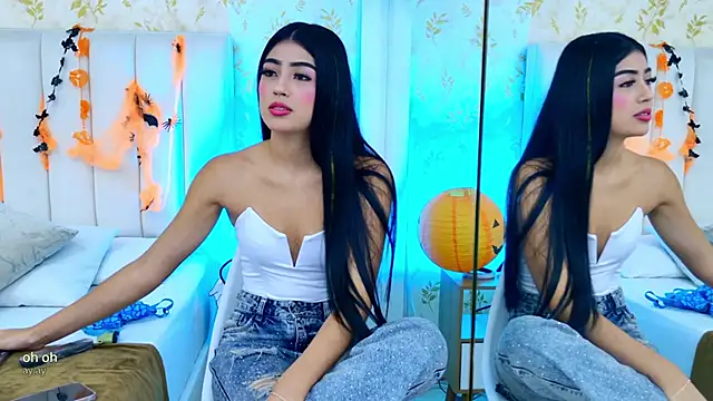 Mia-Monroe online show from October 28, 7:52 pm