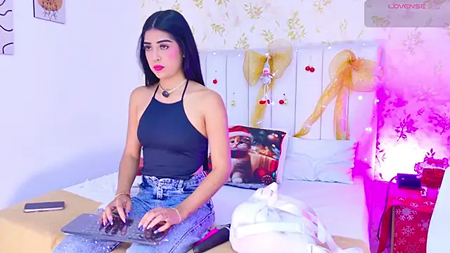 Mia-Monroe online show from December 19, 8:12 pm