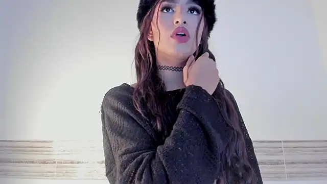 Sophia Cambpell online show from November 18, 5:30 am