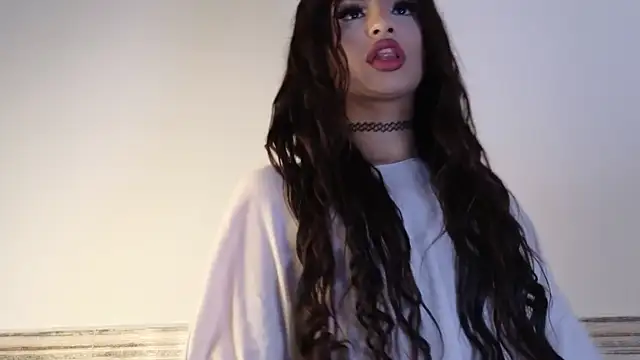 Sophia Cambpell online show from November 27, 9:50 pm