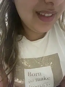 yassminsexy22 online show from April 19, 10:12 pm