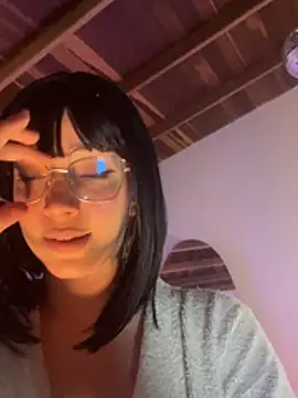 sweeet peach online show from June 20, 5:55 am