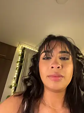 lina pink online show from March 25, 5:44 am