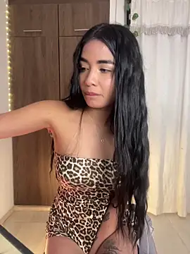 lina pink online show from August 2, 2:14 am
