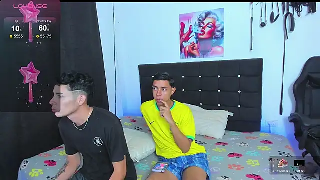 Alexander and Xiao online show from October 23, 9:54 pm