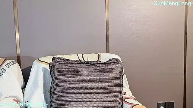 -XunMengLong- online show from April 8, 3:25 pm