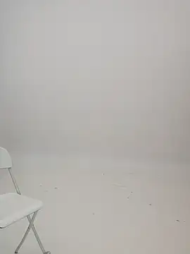 Snapshot of YourSuperModel chatting on October 5, 6:51 am YourSuperModel online show from October 5, 6:51 am