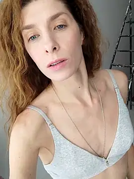 Snapshot of YourSuperModel chatting on October 10, 11:15 am YourSuperModel online show from October 10, 11:15 am