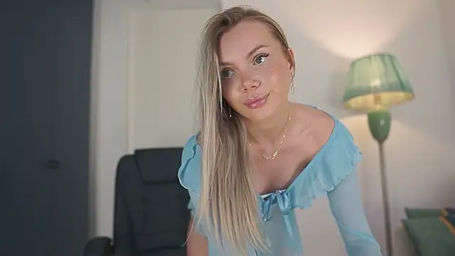 Yvonna One online show from June 11, 4:26 pm