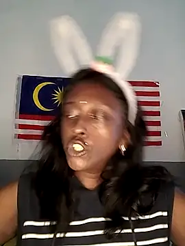 mamakarma1403 online show from September 18, 10:25 am