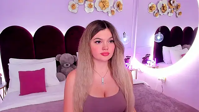 ZaraBloom online show from February 19, 3:22 pm