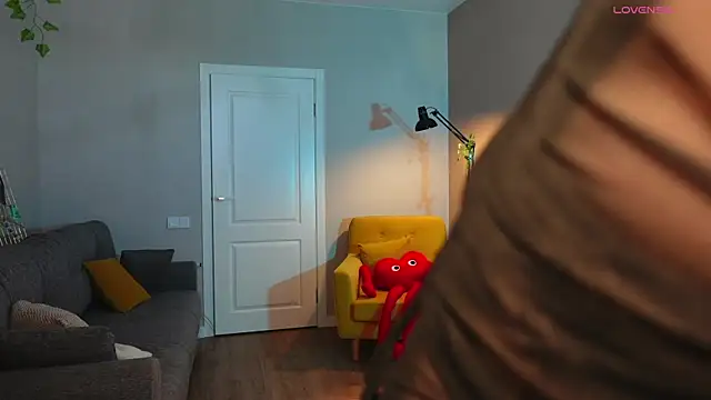 SpiceJessy online show from April 9, 7:25 am