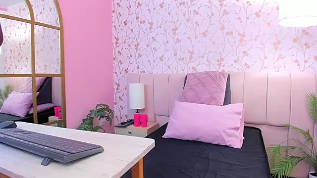 amber-hill online show from October 29, 7:27 pm