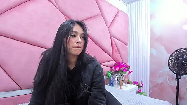 Mariana Prin online show from February 12, 2:24 am