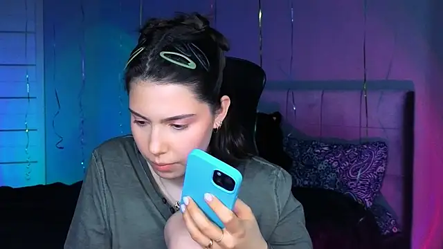 Stacy Gonzales  online show from March 26, 10:28 am