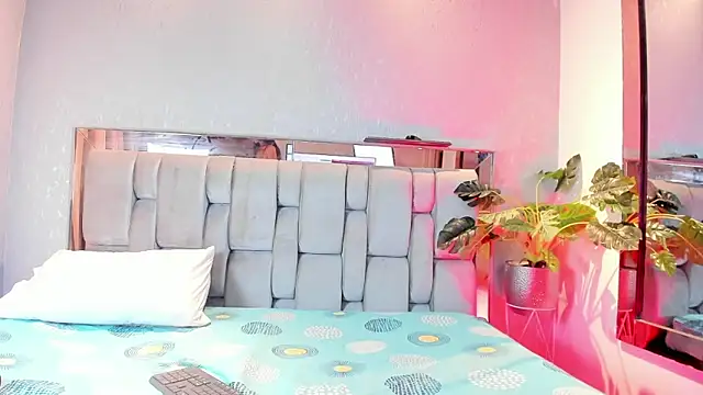 RoseTaylor   online show from February 27, 5:07 am