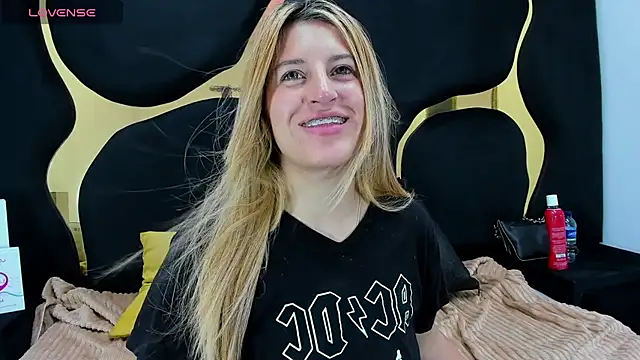 GiaRoussel online show from February 27, 5:02 pm