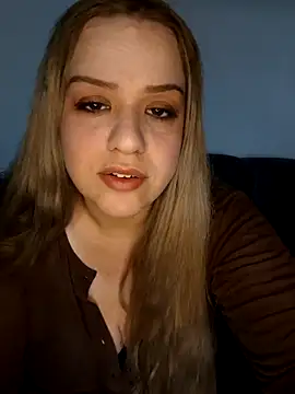 cansuozell online show from October 23, 5:30 pm