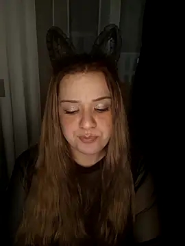 cansuozell online show from November 1, 4:55 pm