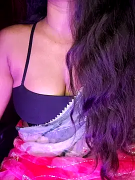Snapshot of SexyAndHottie chatting on September 25, 5:33 pm SexyAndHottie online show from September 25, 5:33 pm