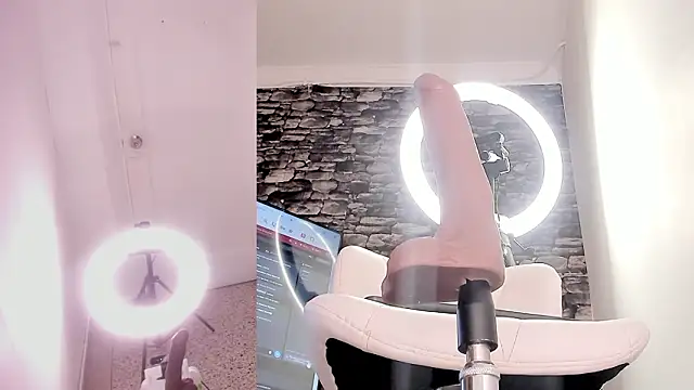 zoe backer online show from March 4, 11:28 am