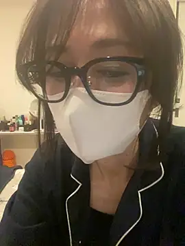 mel  mel online show from March 18, 12:10 pm