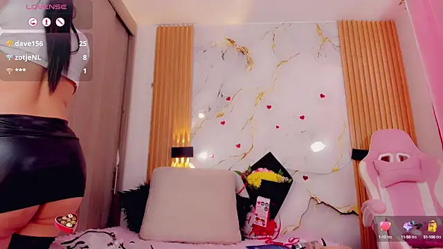 BrendaSquirtx online show from September 21, 6:28 pm